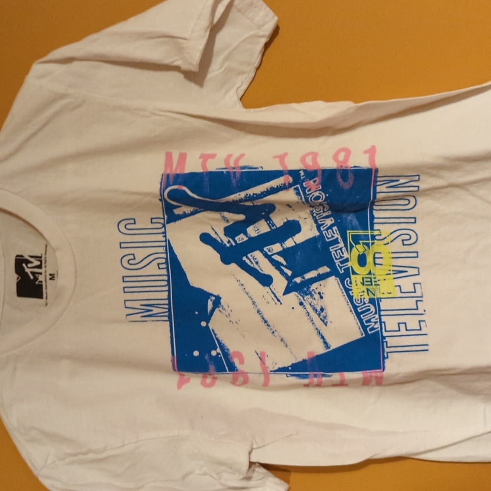 Mens T shirt